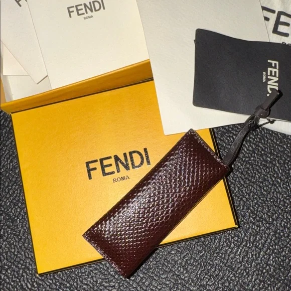 ?NWT FENDI COMB 3”